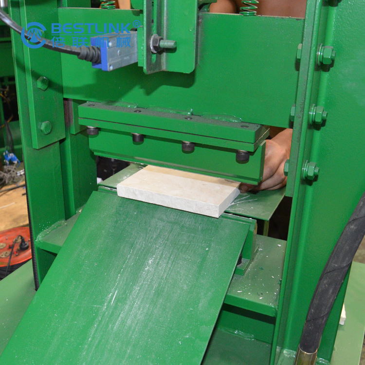 Stonechoppingmachine 1.