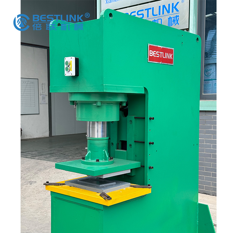 Камень штамповка 20